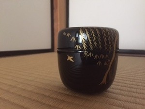 井伊宗観好十二ヶ月棗、一月: 表千家 堂後茶道教室 徒然ブログ